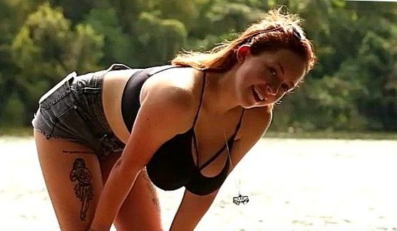 Эта сексуальная азиатка явно была подготовлена грамотными стилистом