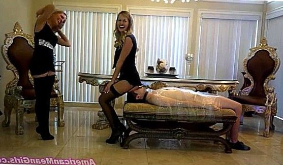 Длинноволосая брюнетка Elizaveta Golubeva пришла на кастинг в порно студию
