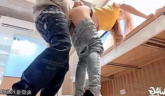 Девка любительница спорта и йоги поняла что нечего так не укрепит её пятую точку как секс в очко с любимым мужчиной